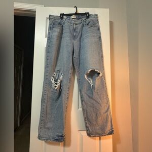 Universal Thread Distressed 90s Mid Rise Baggy Jeans Women’s